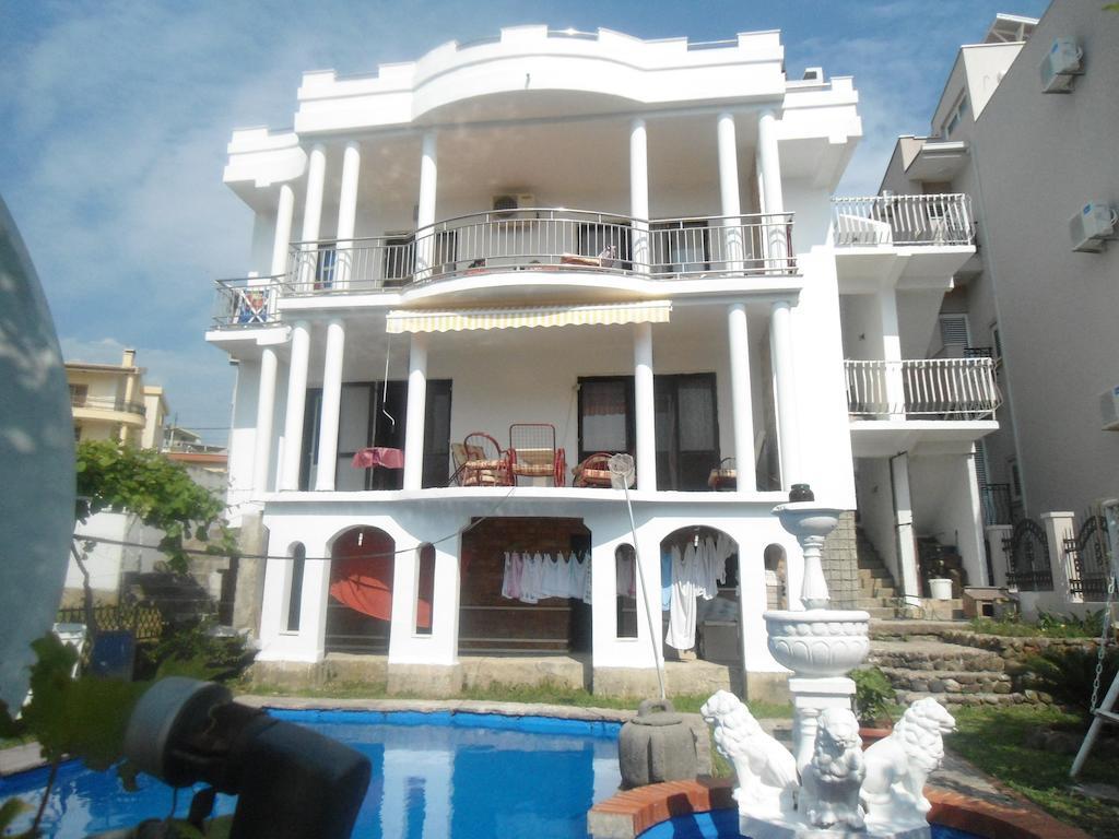 Apartments Pekic 바르 객실 사진